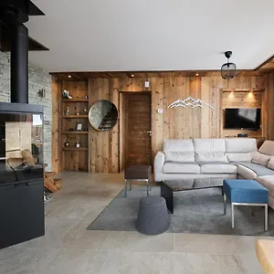 https://chalets-choseaux-lezami.hotels-rhonealpes.com